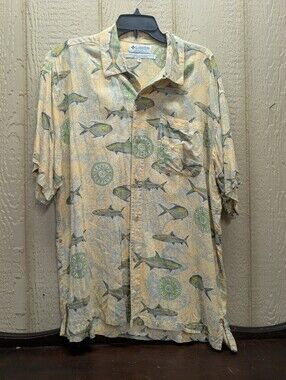 Columbia Men's All Over Fish Print Button Down Size Medium